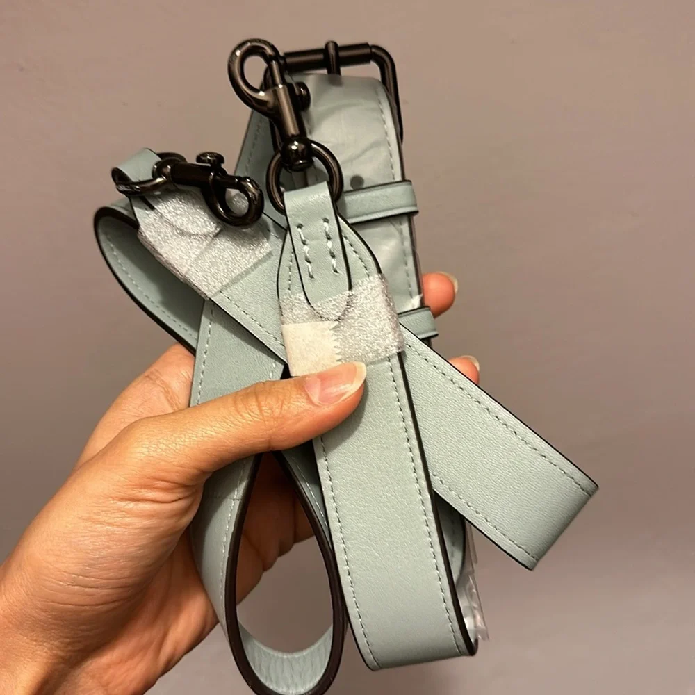 LIGHT BLUE LARGE SIZE COACH PILLOW TABBY - Picture 8 of 9